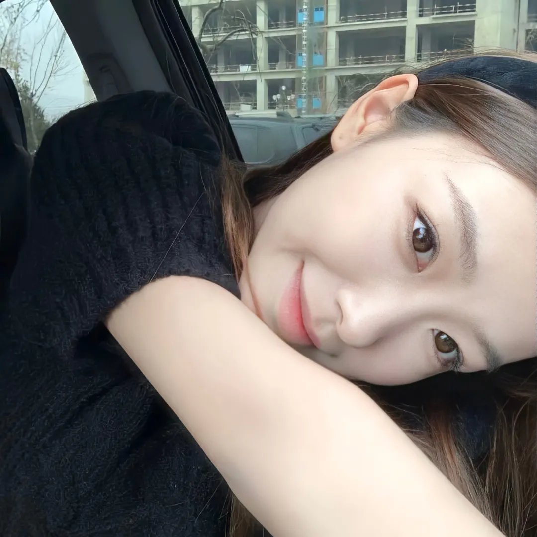 孤岛月光：她们三人的逃生游戏